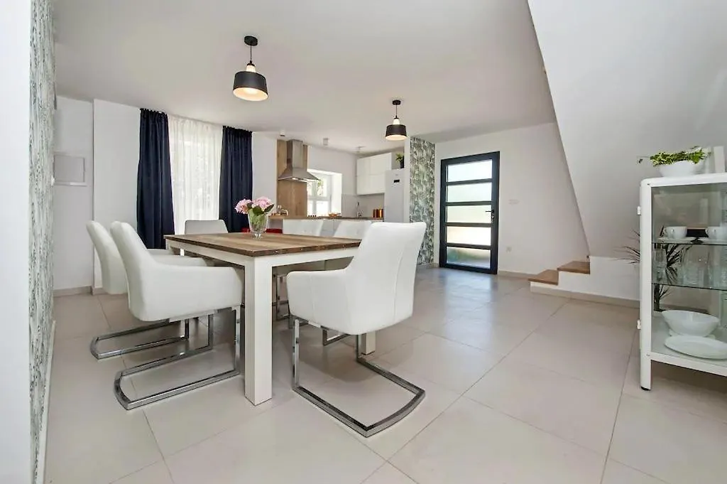 House Nina Villa Petehi