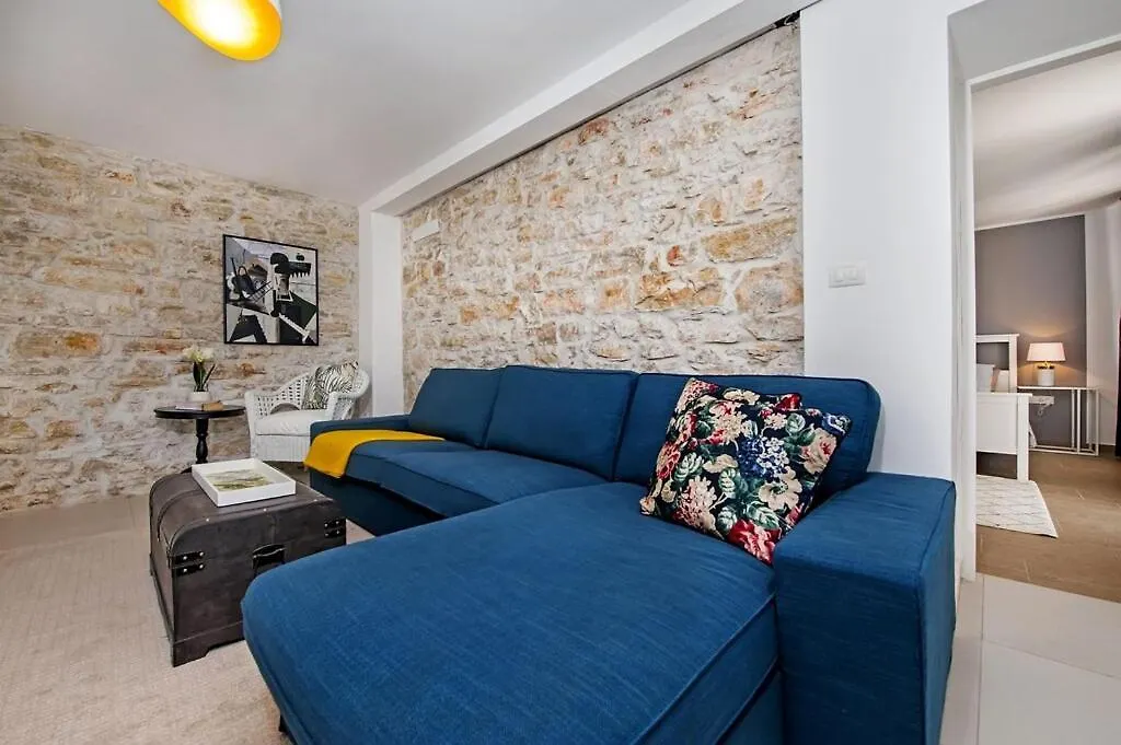 House Nina Villa Petehi